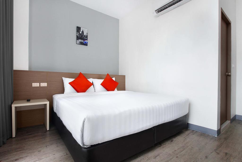 D Varee Xpress Makkasan Hotel Bangkok Exterior foto