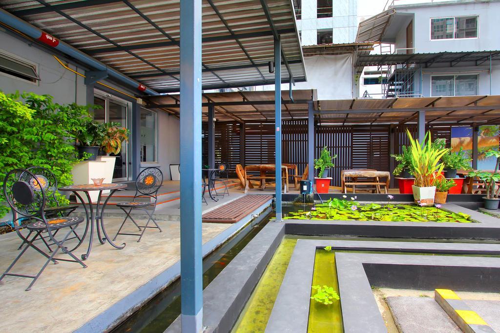 D Varee Xpress Makkasan Hotel Bangkok Exterior foto